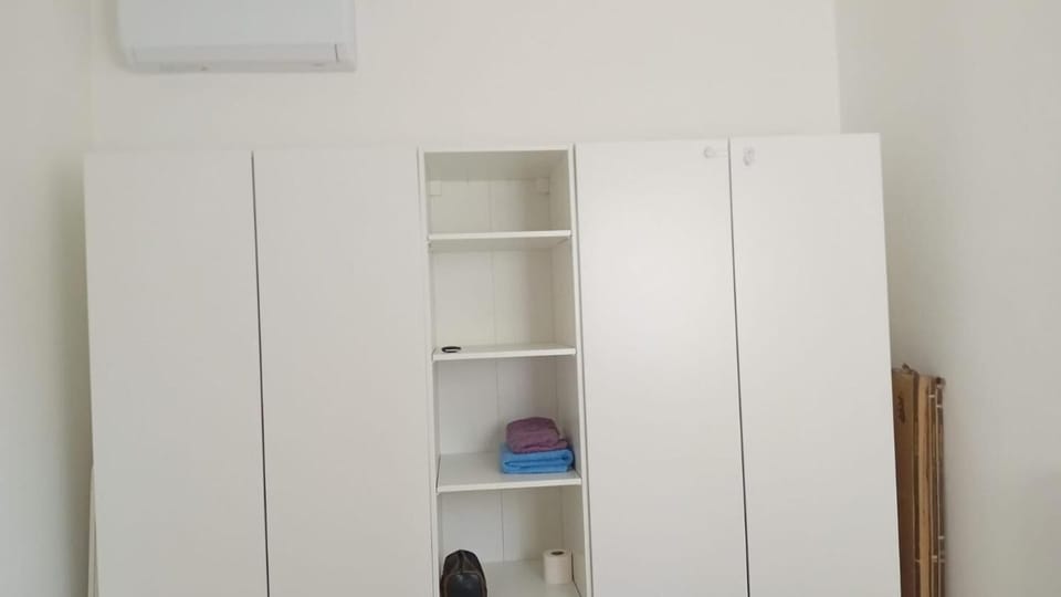 Apartment, 2 Bedrooms, Balcony, City View | Interior