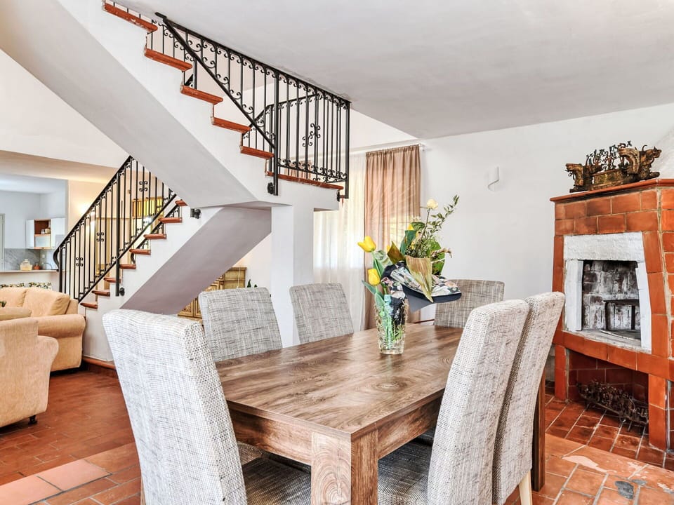Flooring, Interior Design, Floor, Apartment, Balcony, Ceiling, Condominium, Chair, Shade, Porch