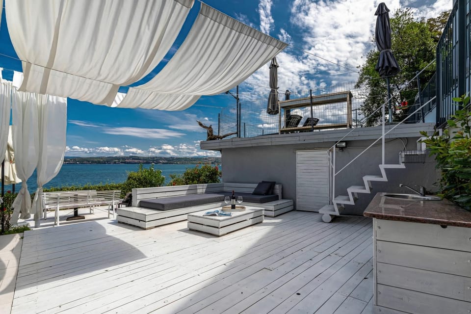 Family Studio, Microwave, Sea View (Romantični Studio ob Morju Koper) | Terrace/patio