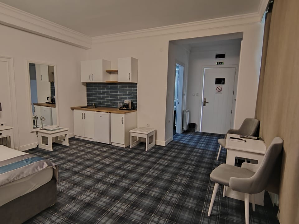 In-room safe, desk, laptop workspace, blackout drapes