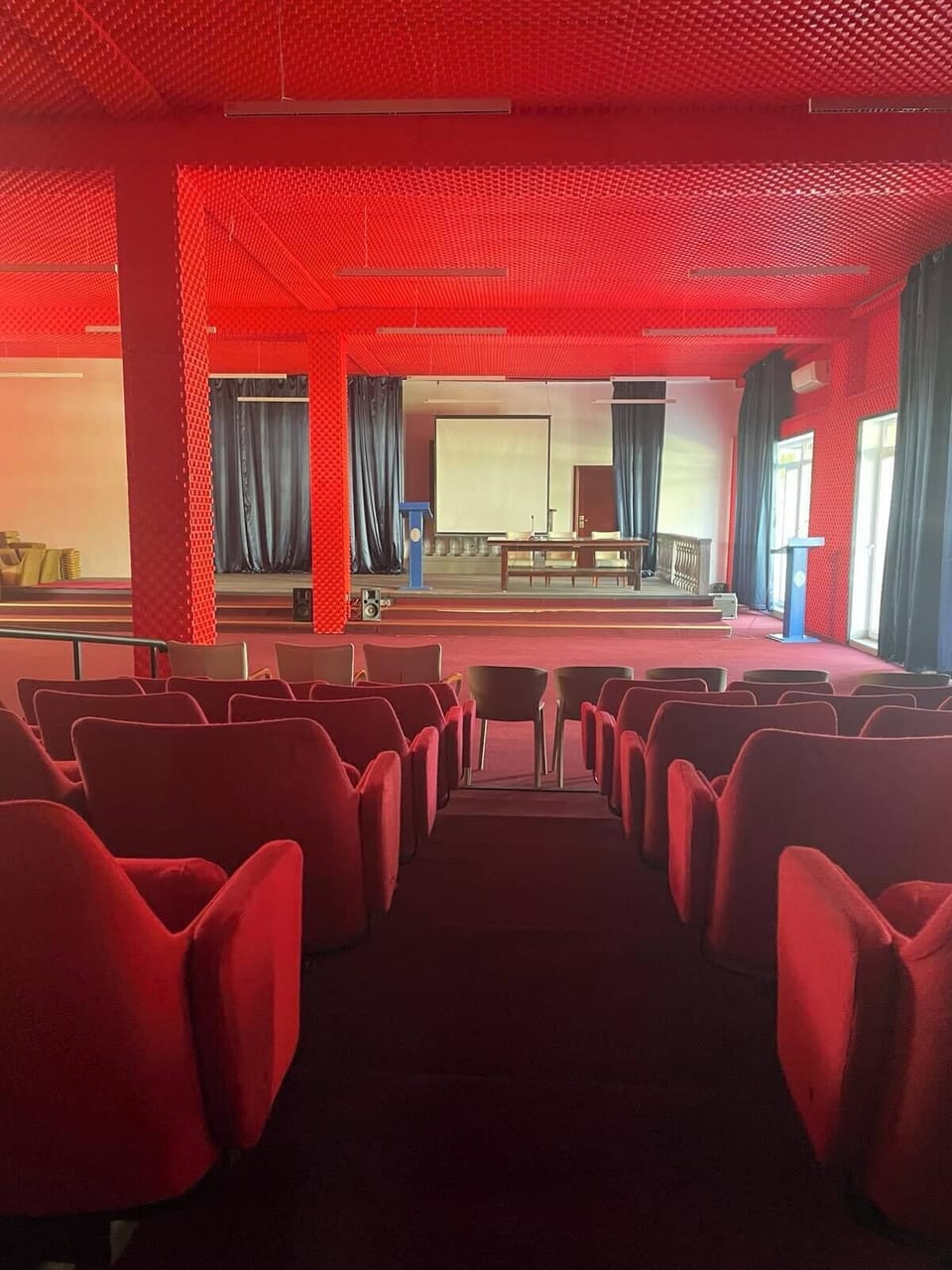 Meeting facility