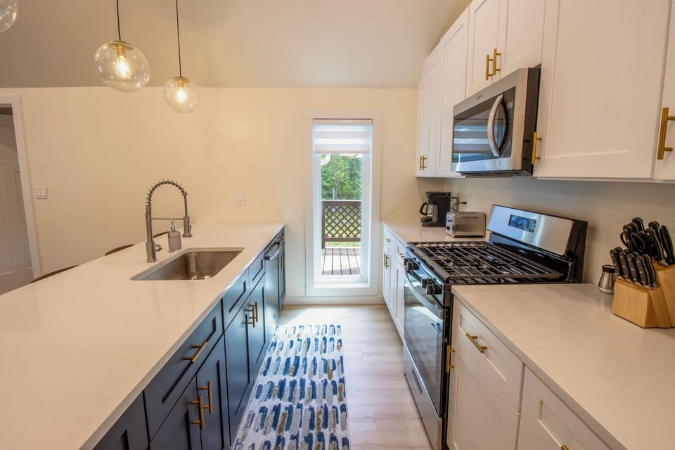 Main Level | Kitchen