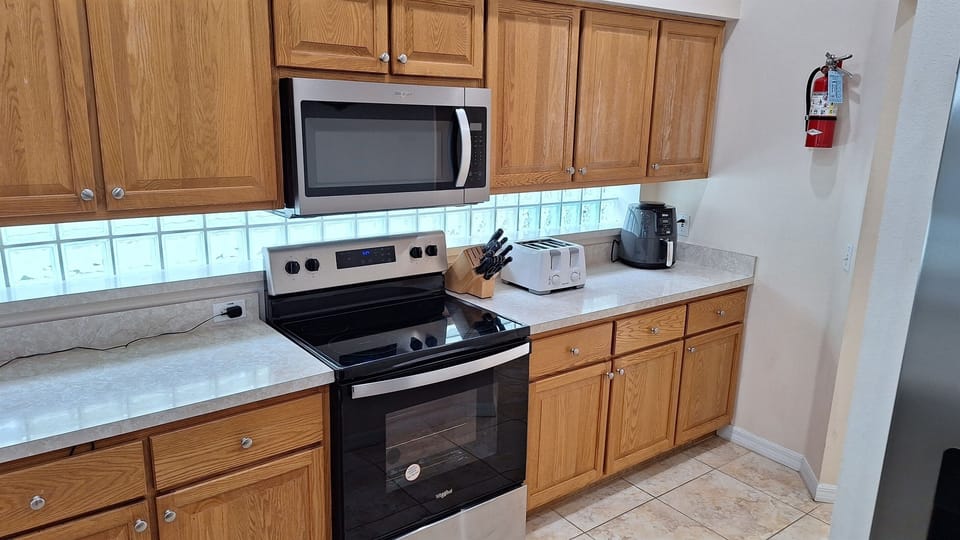 Fully-equipped kitchen