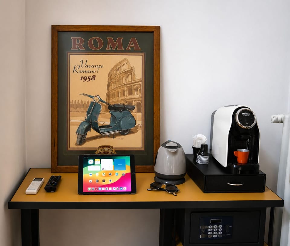 Deluxe Townhome, 1 King Bed, Non Smoking, Housekeeping | 1 bedroom, desk, laptop workspace, soundproofing