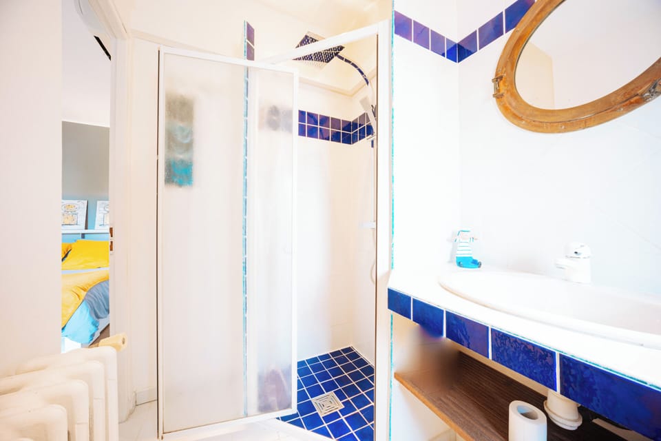 Room, Non Smoking, Garden View | Bathroom