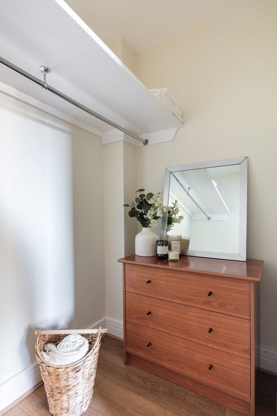 1 bedroom, iron/ironing board, cribs/infant beds, travel crib