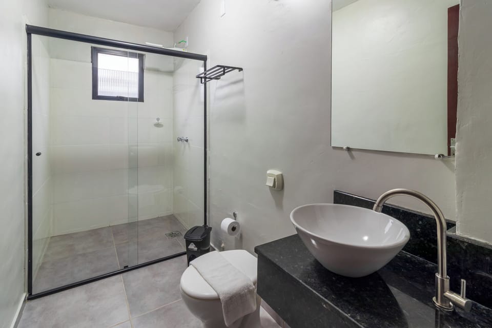 Shower, towels