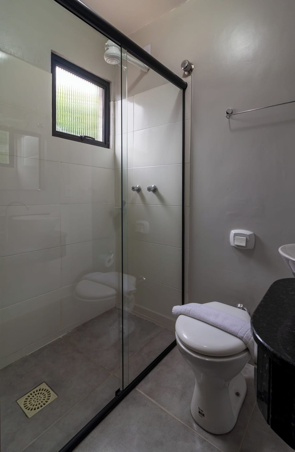 Shower, towels