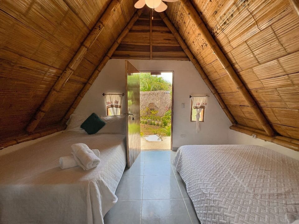 SHELTER CABIN | WiFi (free), bed sheets