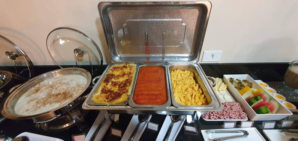 Free daily continental breakfast