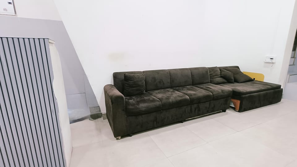 Deluxe Double Room | Living area