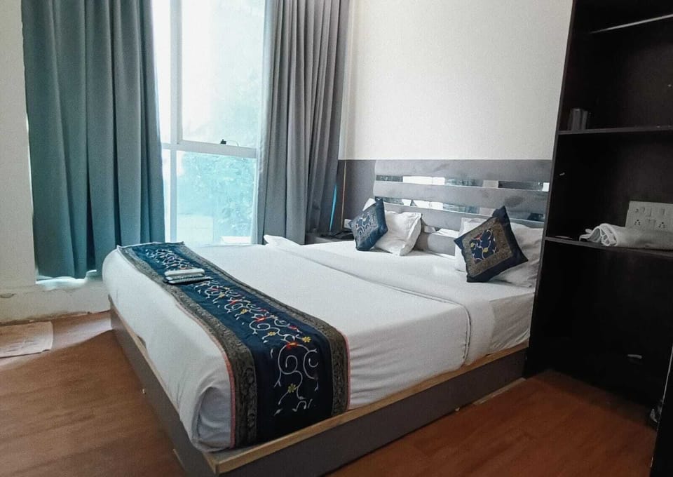 Deluxe Double Room | Free WiFi