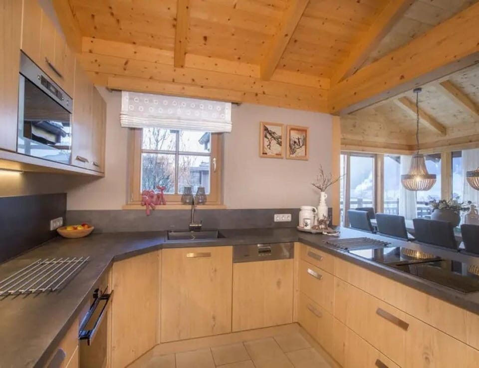 House | Private kitchen