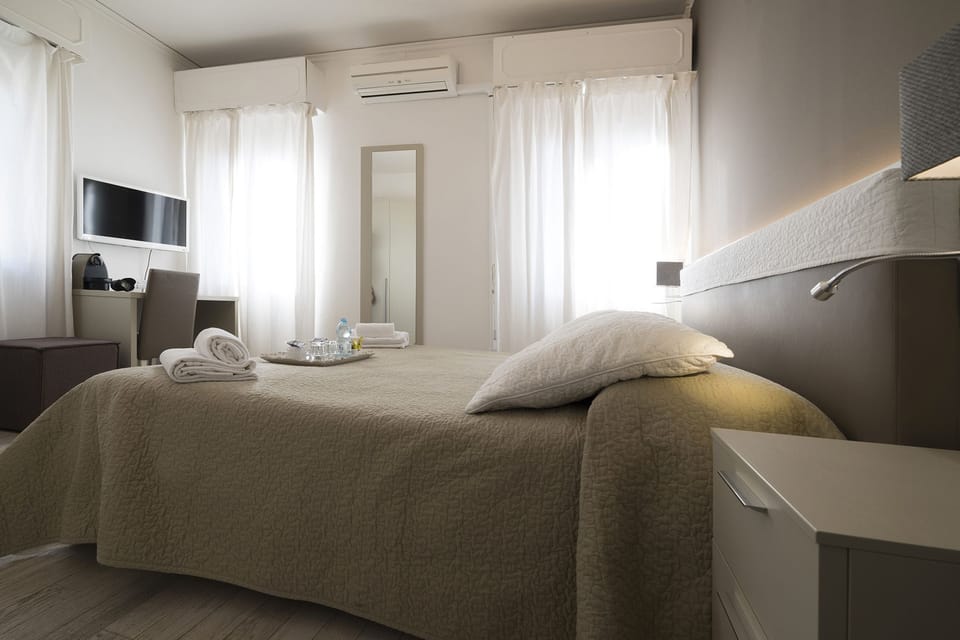 Standard Double Room | Desk, blackout drapes, WiFi (free), bed sheets