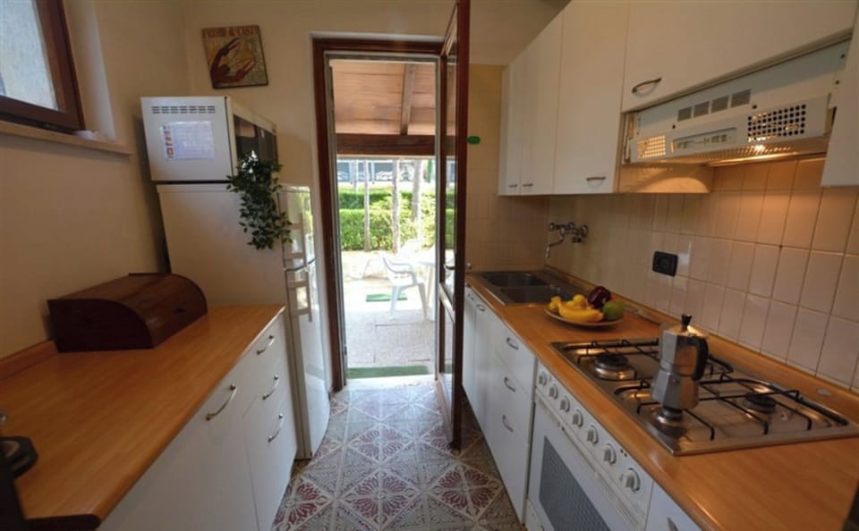 Villa, 4 Bedrooms, Balcony, Garden View | Interior