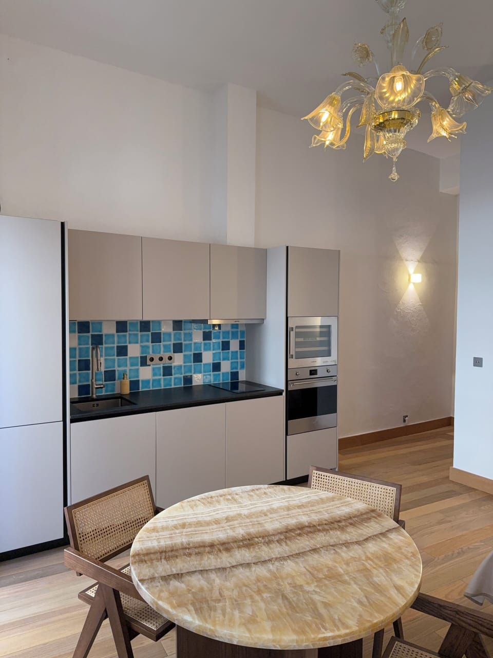 Exclusive Studio Suite, City View | Private kitchen | Eco-friendly cleaning products, paper towels