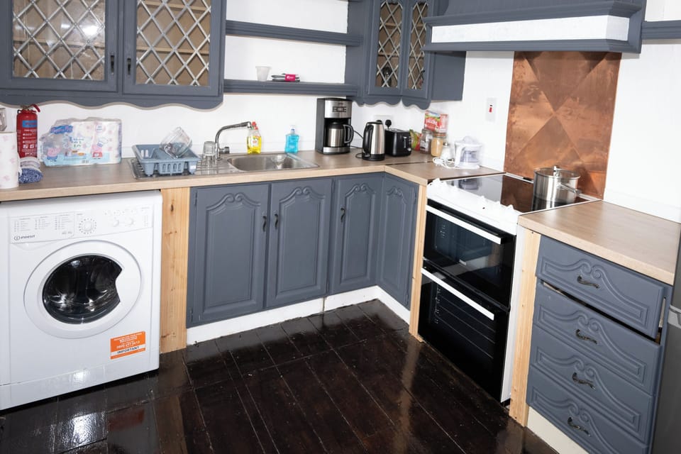 Apartment | Private kitchen | Fridge, microwave, oven, stovetop