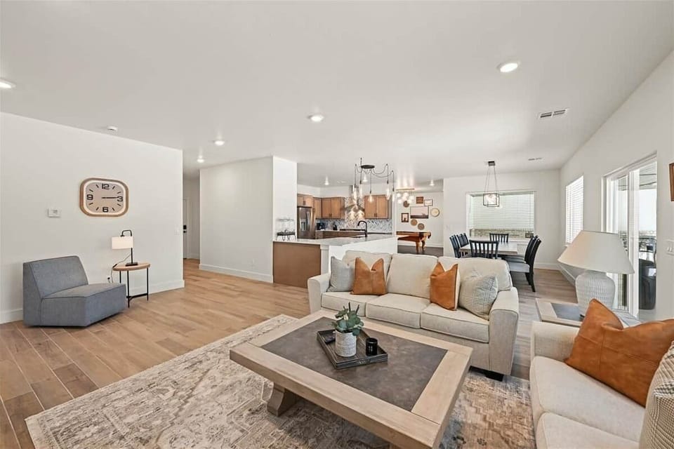 Living/Kitchen/Dining