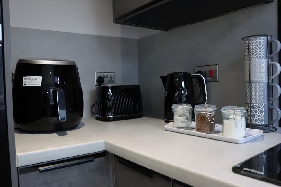 House | Private kitchen | Fridge, microwave, oven, stovetop