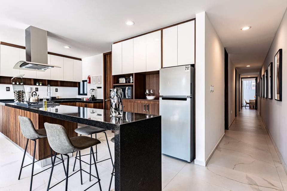 Full-size kitchen with all the essentials for a convenient stay