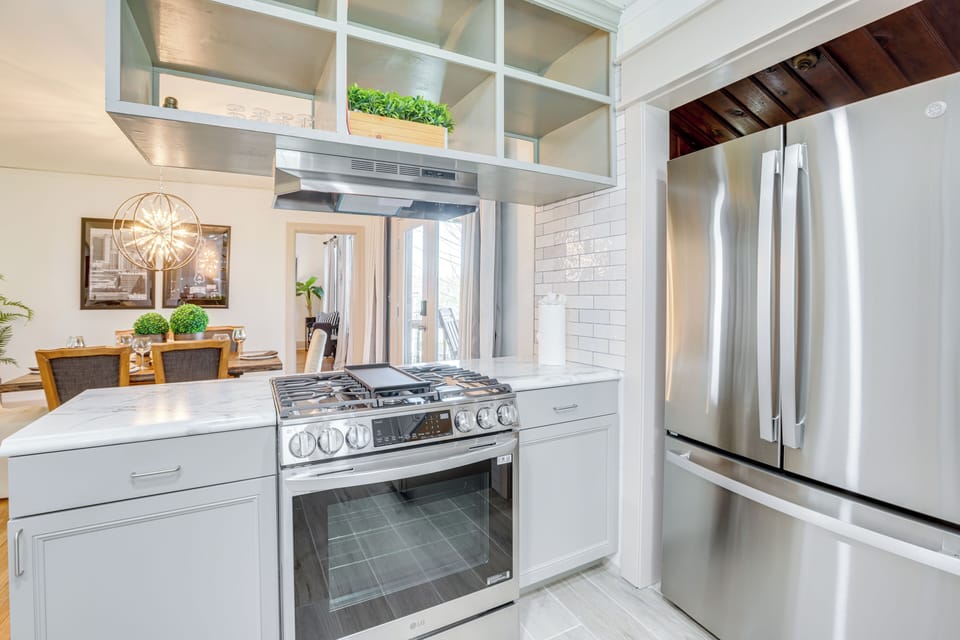 Kitchen | Keurig Coffee Maker | Dishwasher | Cooking Basics