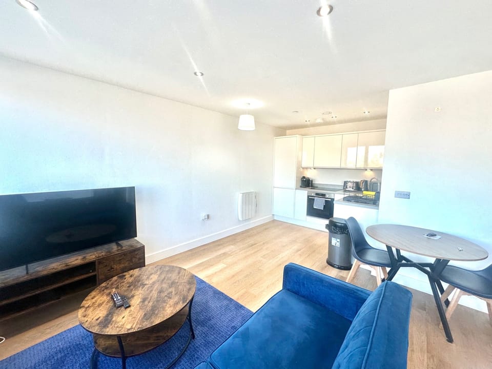 Apartment | Living area | TV
