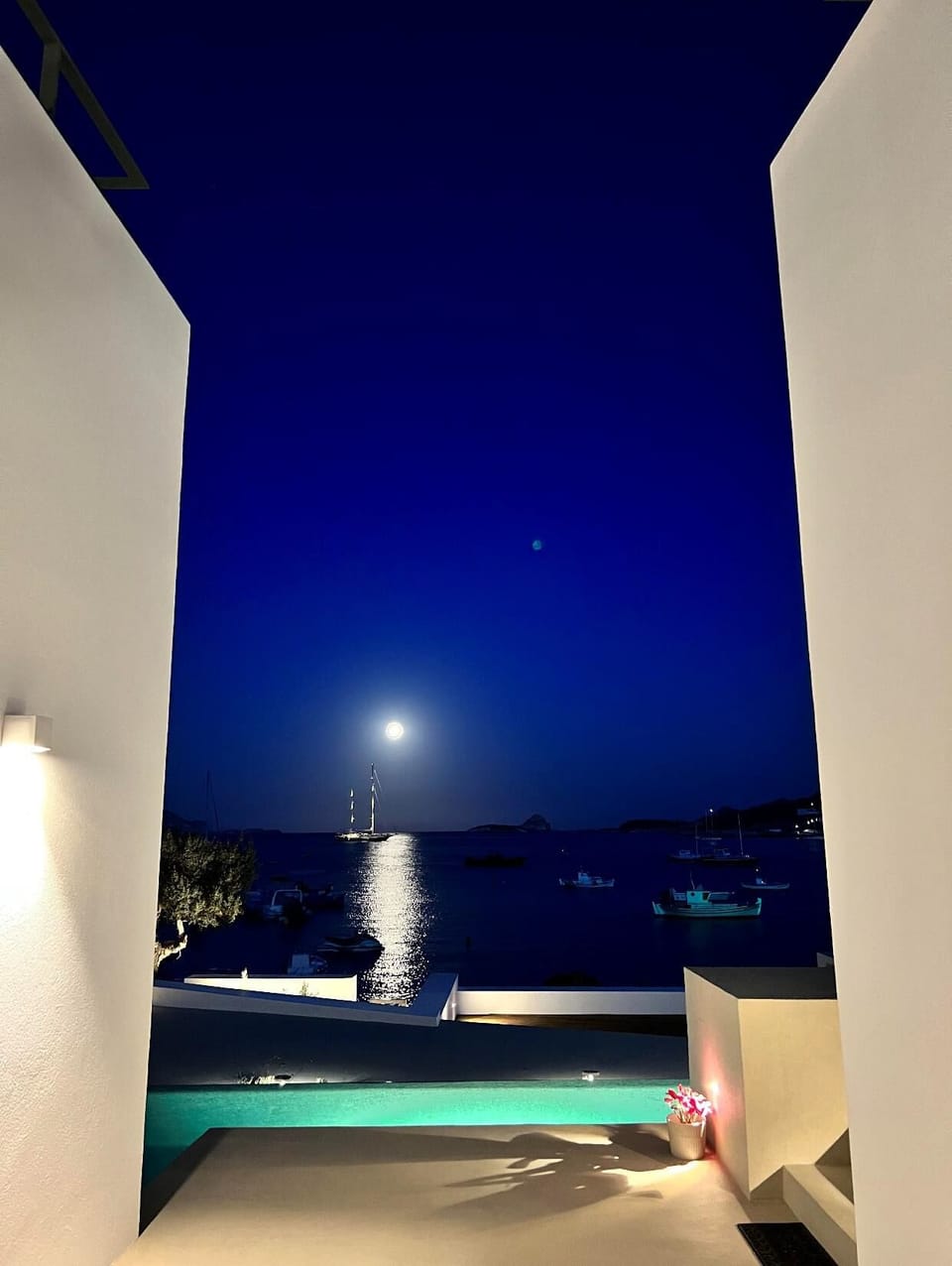 Capture the moon from  Zelos Guest house