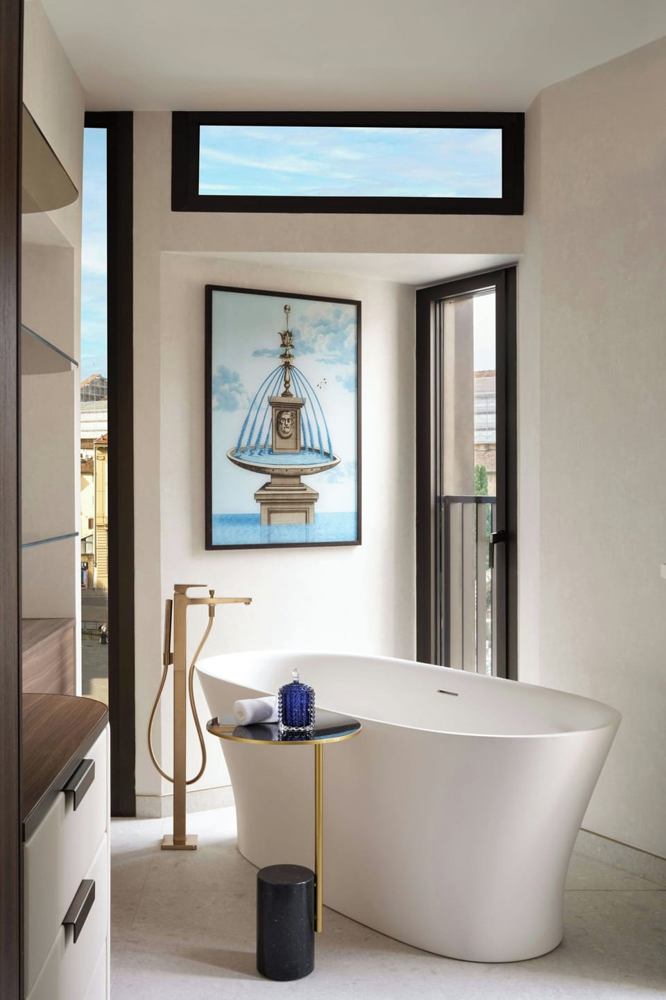 Suite, 1 King Bed, Non Smoking | Bathroom | Towels