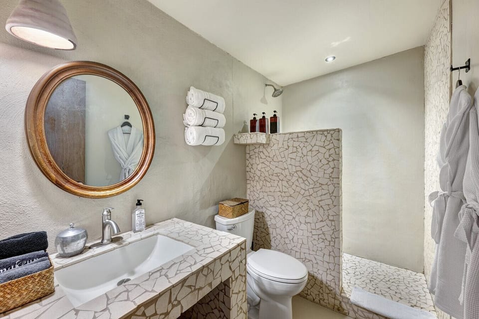 We provide towels, hand towels, shampoo, conditioner, body wash, and hand soap.