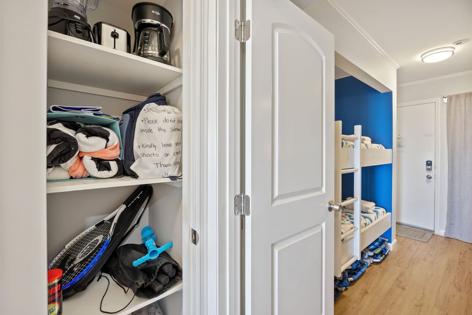 Enjoy extras like beach gear, sports equipment, blender, coffee maker and more!