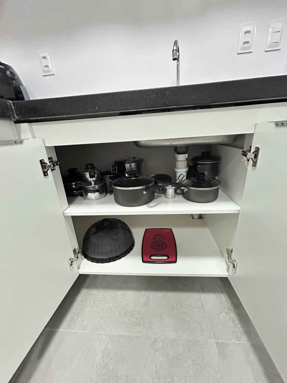 Apartment | Private kitchen | Mini-fridge, microwave, stovetop, blender