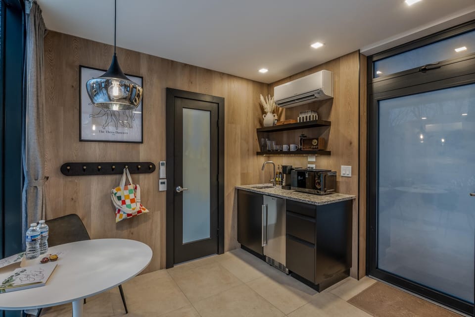 Private kitchenette