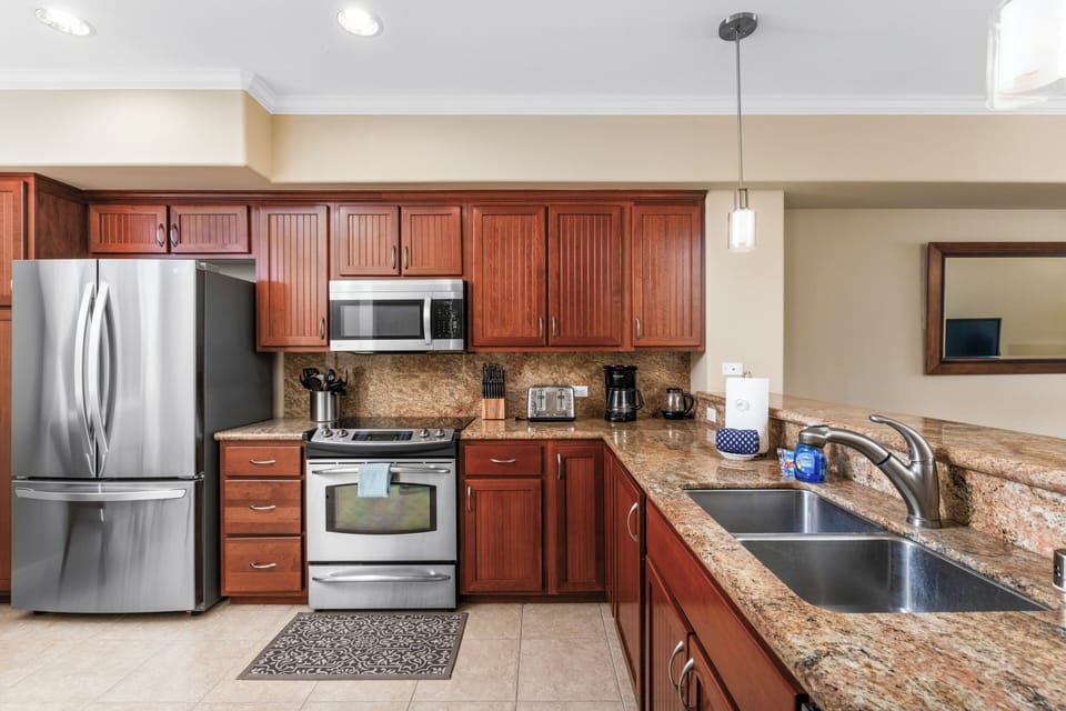 There is a Full Kitchen For Your Use