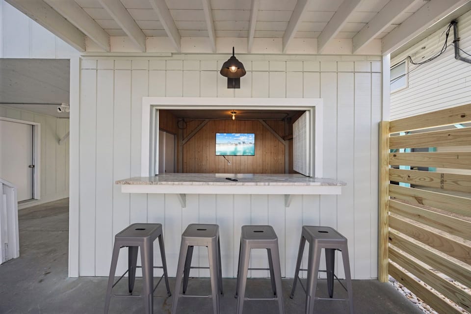 Outside bar area