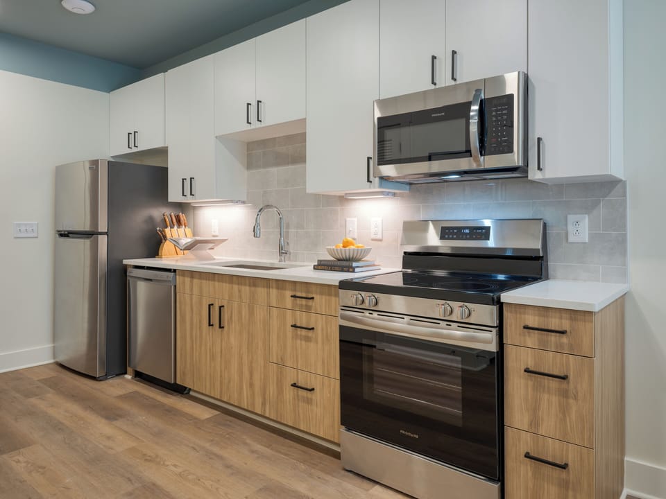 Fully equipped kitchen.