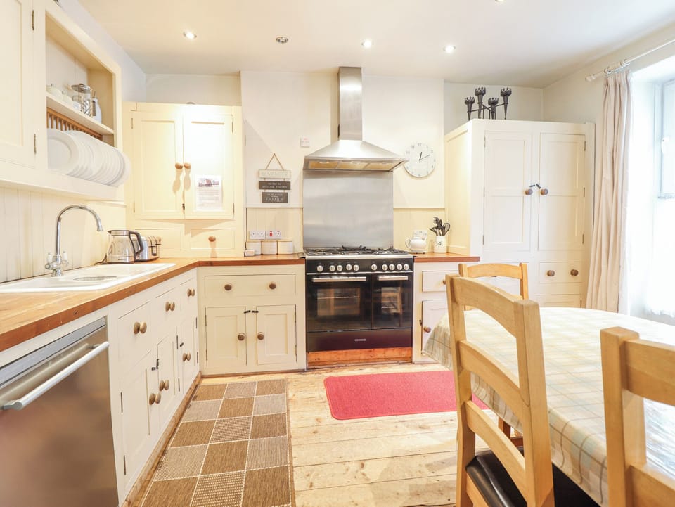 Fridge, microwave, dishwasher, toaster