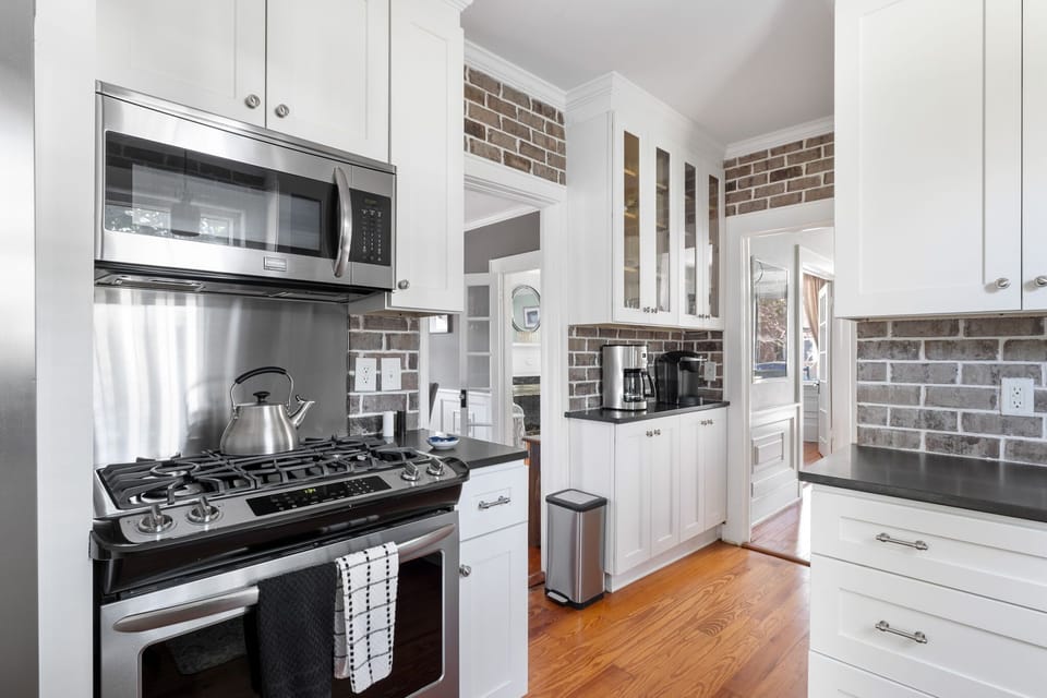 Make a fresh coffee and cook with ease using the well-stocked kitchen, complete with everything you need.