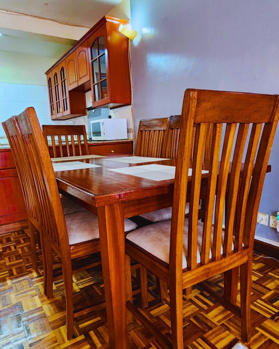 Dinning table six seater