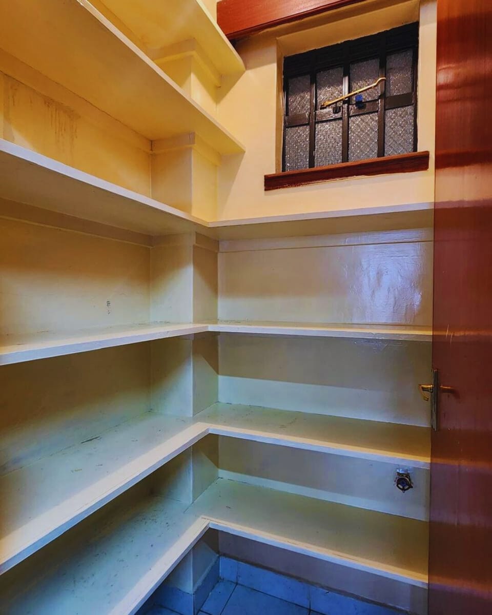 Kitchen store