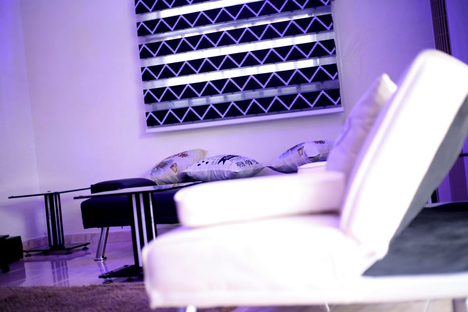House, 4 Bedrooms, Smoking, Balcony | Living room
