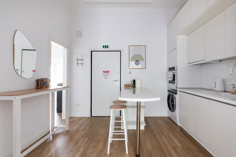 Apartment, 2 Bedrooms, Kitchen, City View | Private kitchen | Full-size fridge, microwave, oven, stovetop