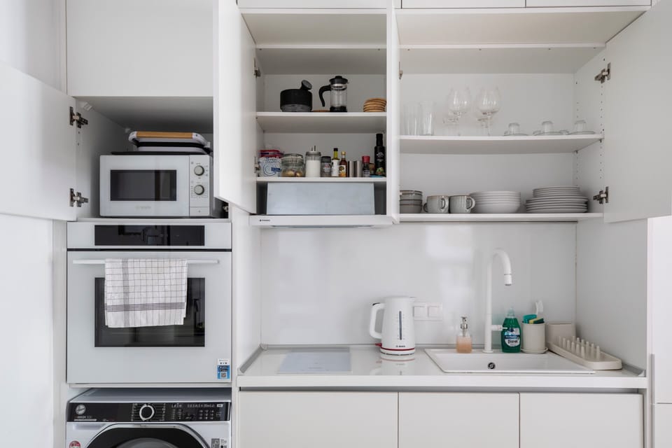 Apartment, 2 Bedrooms, Kitchen, City View | Private kitchen | Full-size fridge, microwave, oven, stovetop