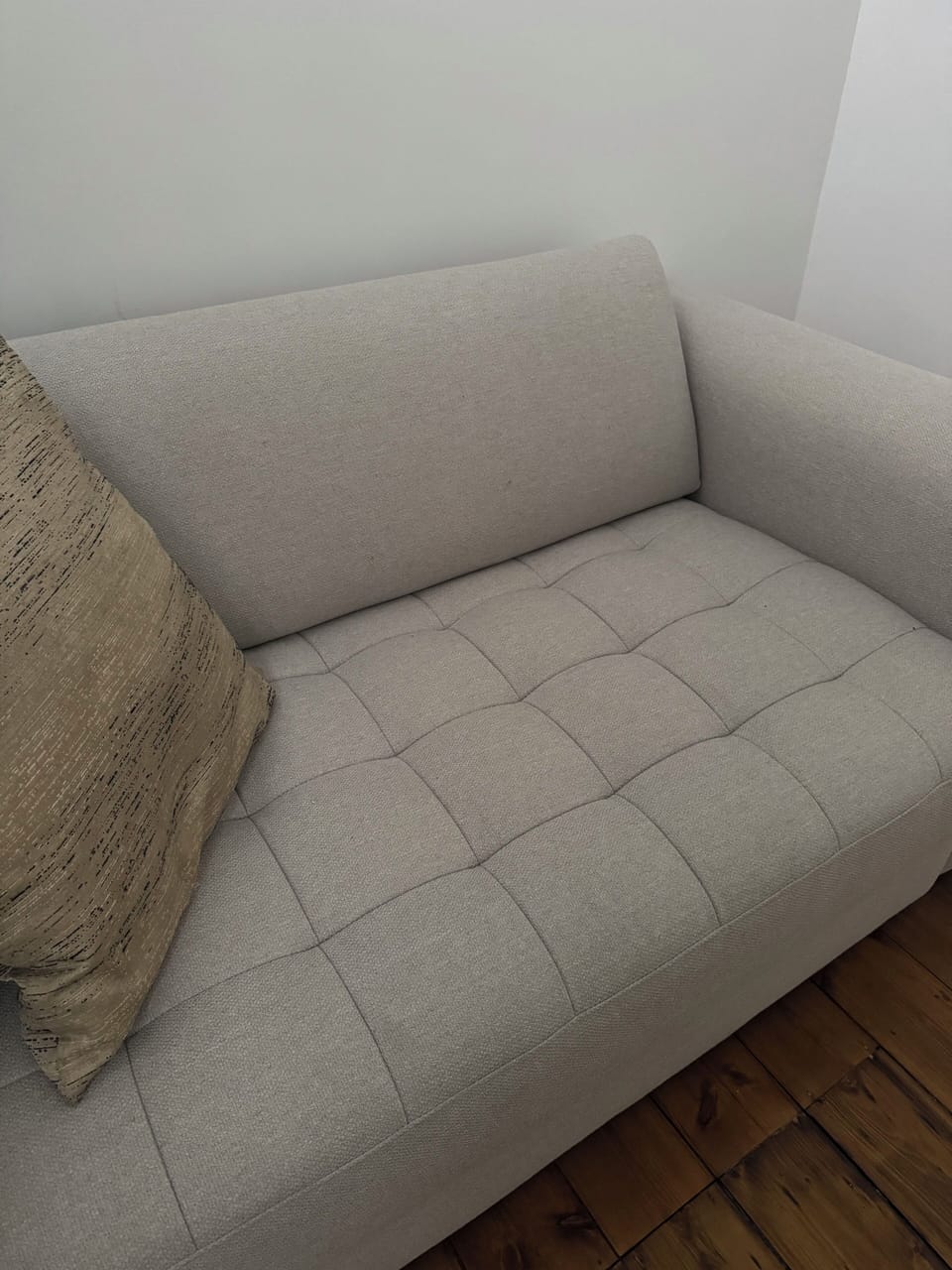 Sofa bed (double) in 2nd bedroom