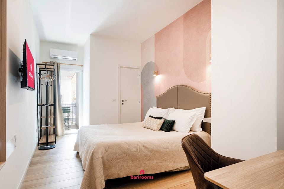 Double Room | Desk, iron/ironing board, free WiFi