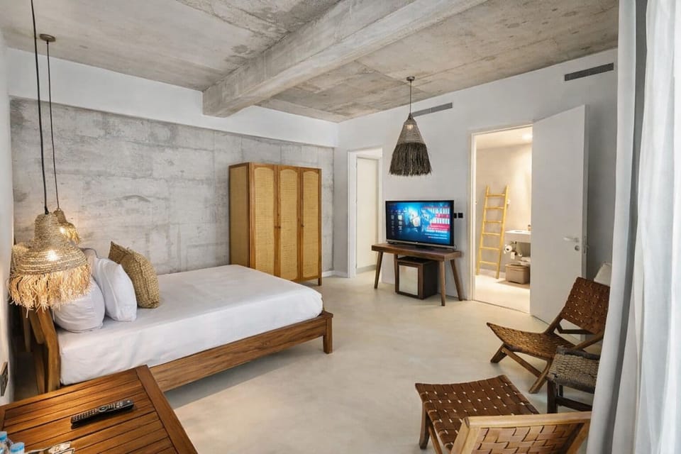 1+1 Family King Suite | Minibar, in-room safe, individually decorated, soundproofing