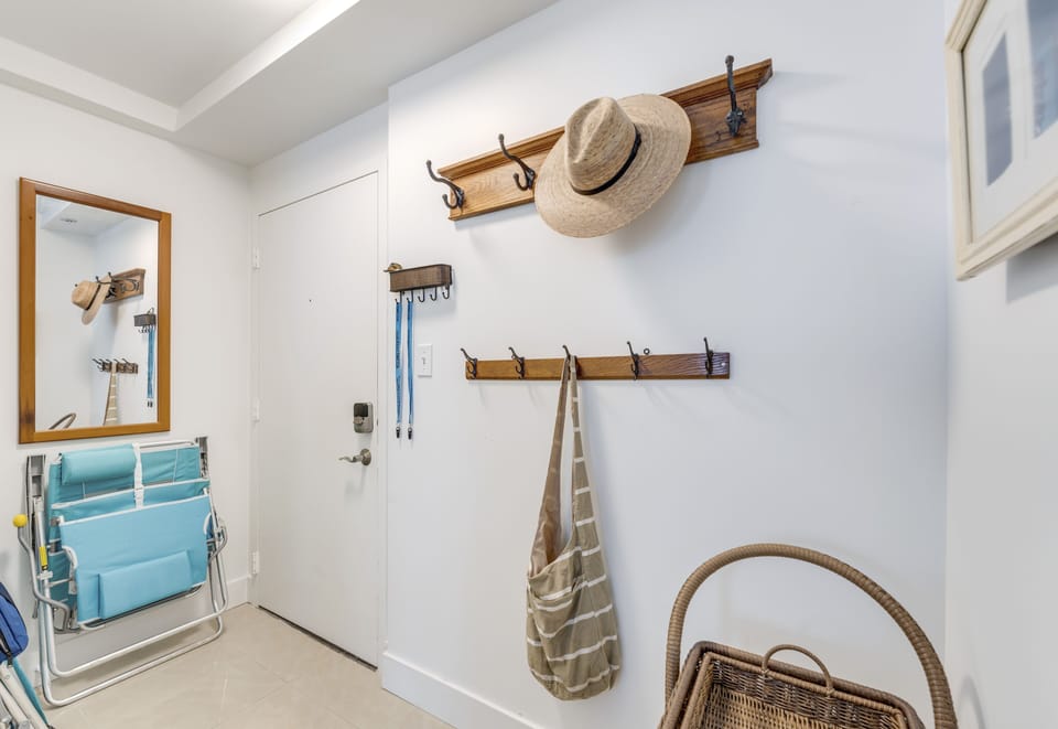 Entryway Estero Beach and Tennis 906A