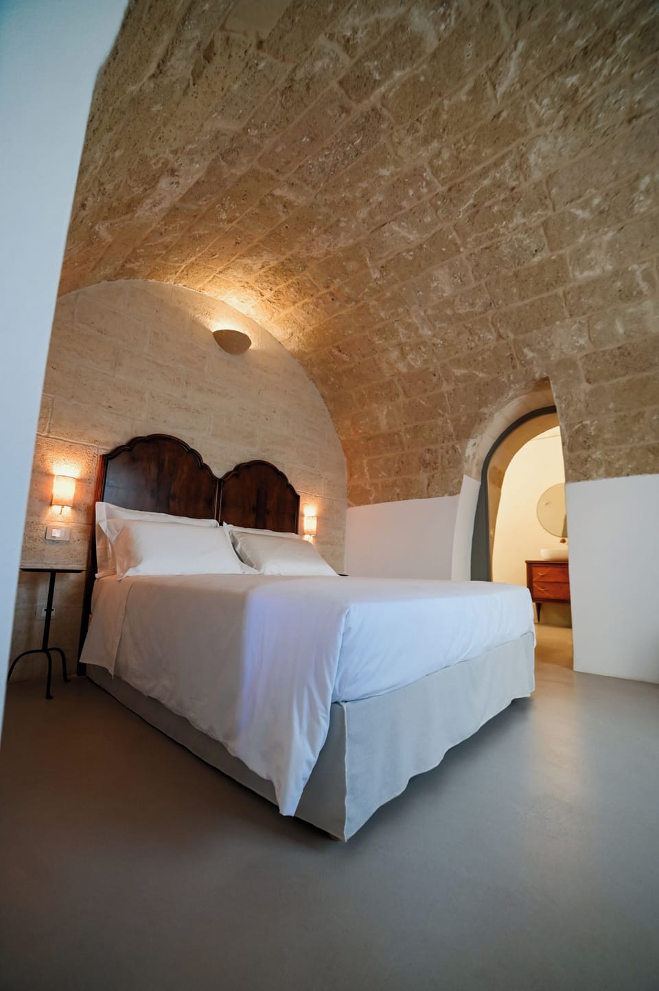 Minibar, soundproofing, free WiFi, bed sheets