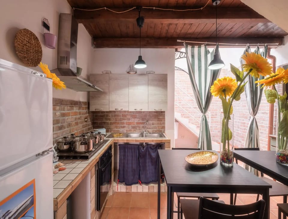 Villa | Private kitchen | Fridge, oven, stovetop, cookware/dishes/utensils