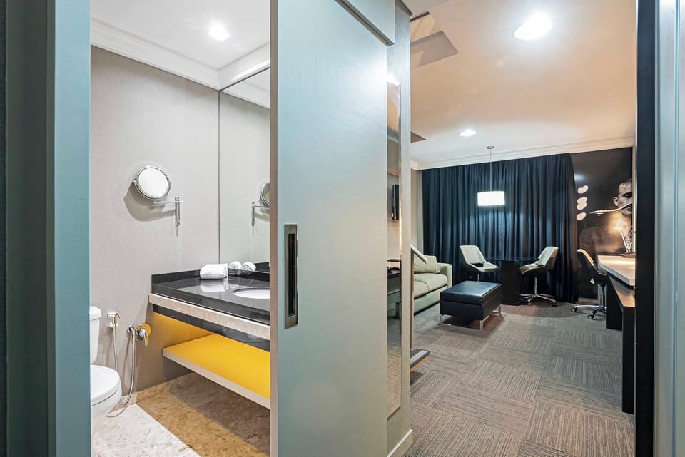 Comfort Double Room | Bathroom | Shower, hair dryer, towels