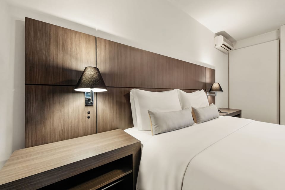 Family Quadruple Room | Minibar, in-room safe, desk, free WiFi